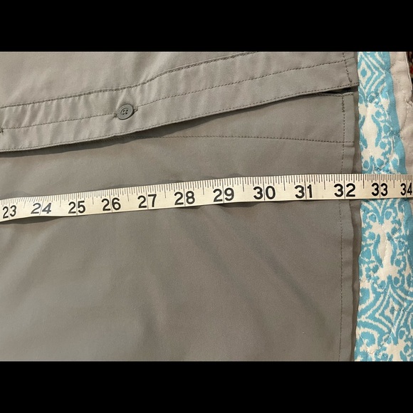 Mens Under Armour heat gear loose shirt. - Picture 4 of 12